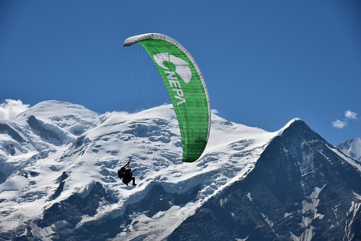 Tandem-Gleitschirmflug über die Chamonix-Alpen mit Blick auf den Mont-Blanc, Foto 7 | wizardtrip