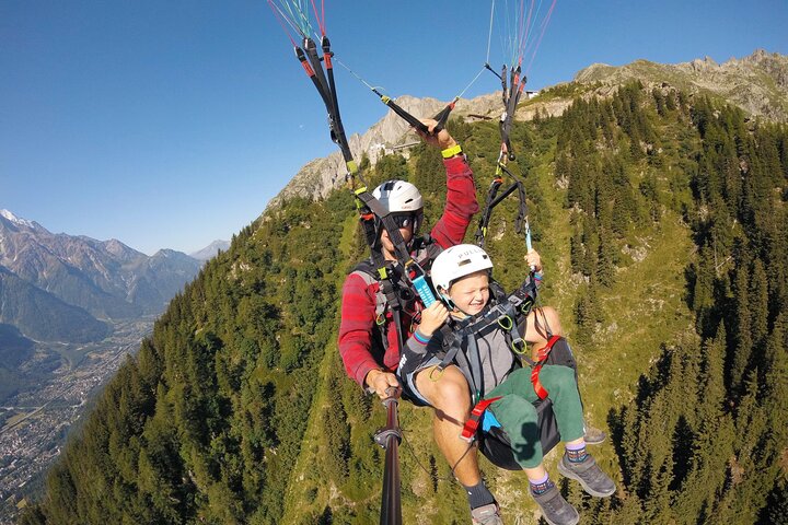 Tandem-Gleitschirmflug über die Chamonix-Alpen mit Blick auf den Mont-Blanc, Foto 8 | wizardtrip