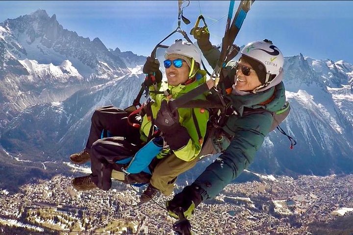 Tandem-Gleitschirmflug über die Chamonix-Alpen mit Blick auf den Mont-Blanc, Foto 9 | wizardtrip