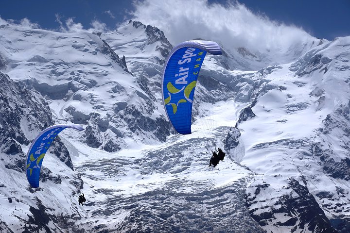 Tandem-Gleitschirmflug über die Chamonix-Alpen mit Blick auf den Mont-Blanc, Foto 10 | wizardtrip