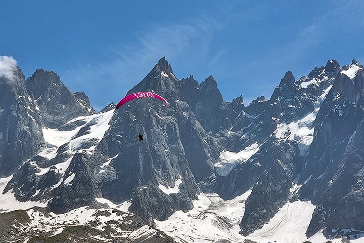 Tandem-Gleitschirmflug über die Chamonix-Alpen mit Blick auf den Mont-Blanc, Foto 16 | wizardtrip