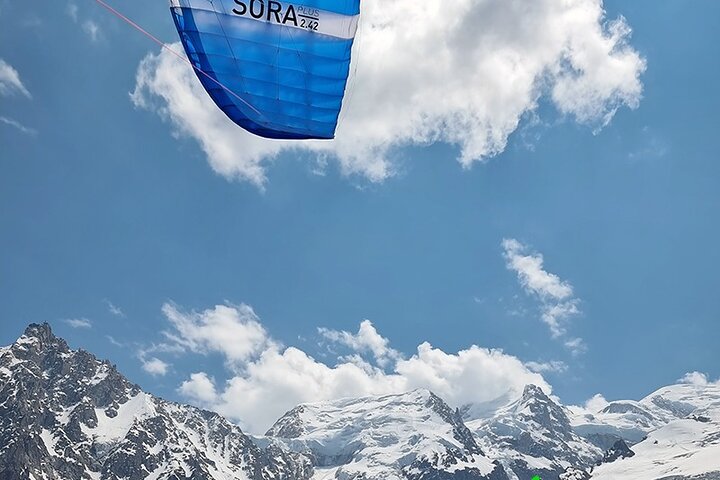 Tandem-Gleitschirmflug über die Chamonix-Alpen mit Blick auf den Mont-Blanc, Foto 22 | wizardtrip