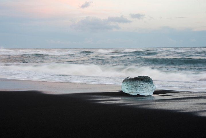 Passeio de dia inteiro pela Costa Sul da Islândia, com geleiras, icebergs, cachoeiras e praias de areia preta, foto 7 | wizardtrip