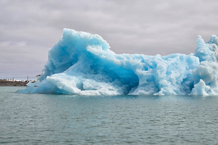 Passeio de dia inteiro pela Costa Sul da Islândia, com geleiras, icebergs, cachoeiras e praias de areia preta, foto 18 | wizardtrip