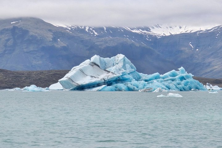 Passeio de dia inteiro pela Costa Sul da Islândia, com geleiras, icebergs, cachoeiras e praias de areia preta, foto 26 | wizardtrip