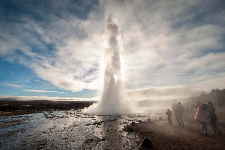 Small group tour exploring Iceland's Golden Circle, including geysers, waterfalls, and unique farms, photo 6 | wizardtrip