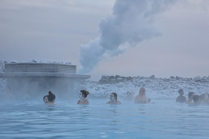 小グループツアーで、間欠泉、滝、ブルーラグーンを含むアイスランドのゴールデンサークルを巡ります、写真9 | wizardtrip