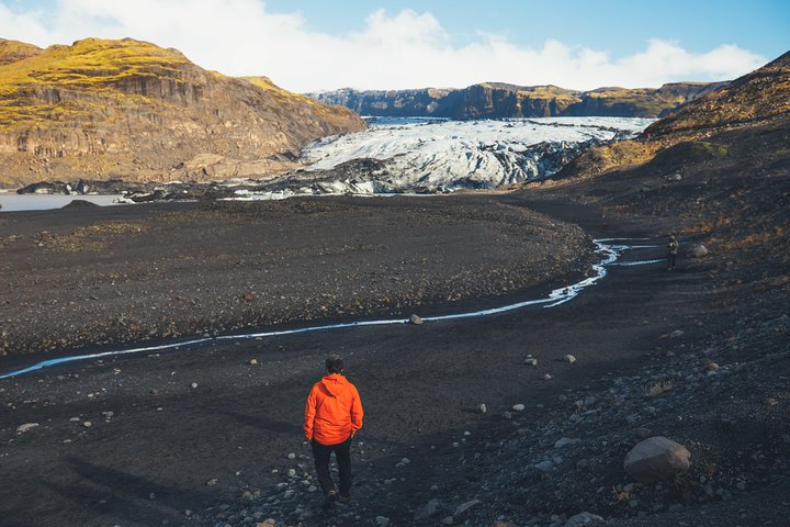 Vues panoramiques des cascades de la côte sud de l'Islande, des plages de sable noir et des glaciers, photo 10 | wizardtrip
