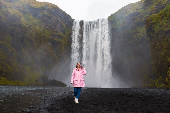 Vues panoramiques des cascades de la côte sud de l'Islande, des plages de sable noir et des glaciers, photo 11 | wizardtrip