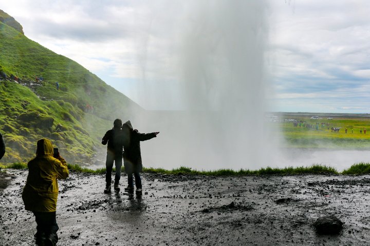 Vues panoramiques des cascades de la côte sud de l'Islande, des plages de sable noir et des glaciers, photo 13 | wizardtrip