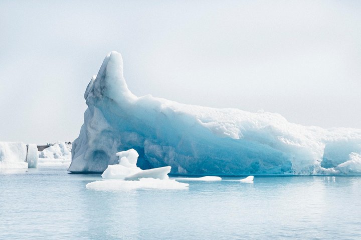 Excursion d'une journée sur la côte sud de l'Islande, avec le lagon glaciaire de Jökulsárlón, la Plage de Diamants et des cascades, photo 15 | wizardtrip