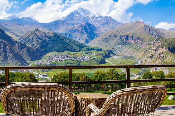 Naturskjønn tur i Kaukasusfjellene, Georgia, med Ananuri festning, Gudauri og Kazbegi, foto 17 | wizardtrip