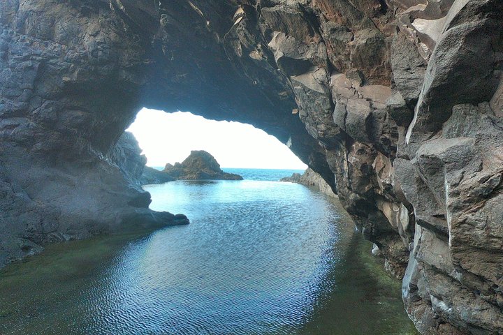 Tour 4x4 explorando la costa norte de Madeira, incluyendo el Bosque de Fanal y Porto Moniz, foto 8 | wizardtrip