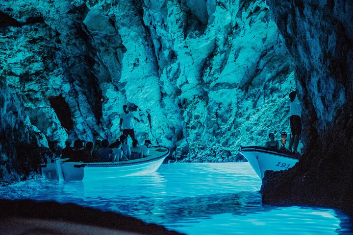 Speedboat tour to Blue Cave, Hvar, and Mamma Mia filming locations from Split, Croatia, photo 1 | wizardtrip