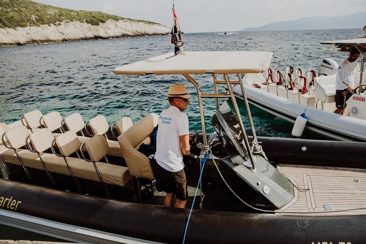 RIB-båttur till Blå grottan, Hvar och "Mamma Mia"-inspelningsplatser från Split, Kroatien, foto 12 | wizardtrip