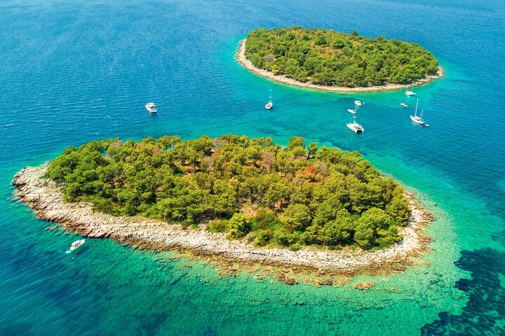 RIB-båttur till Blå grottan, Hvar och "Mamma Mia"-inspelningsplatser från Split, Kroatien, foto 30 | wizardtrip