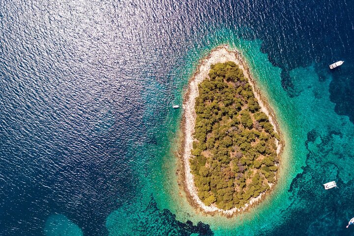 RIB-båttur till Blå grottan, Hvar och "Mamma Mia"-inspelningsplatser från Split, Kroatien, foto 33 | wizardtrip