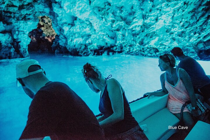 Blue Cave, Mama Mia and Hvar: 5 Island Speedboat Tour for Small Groups | wizardtrip