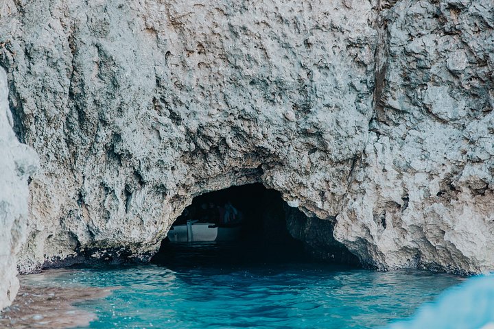 Tour en bateau rapide vers la Blue Cave, les lieux de Mamma Mia et l'île de Hvar depuis Trogir, Croatie, photo 19 | wizardtrip