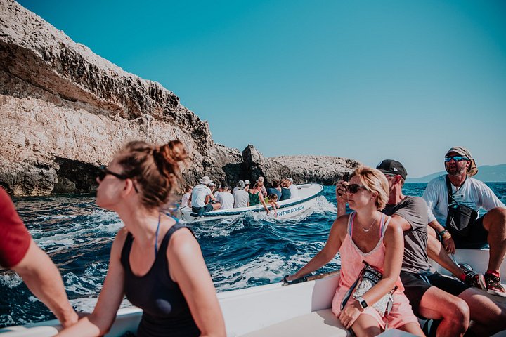 Tour en bateau rapide vers la Blue Cave, les lieux de Mamma Mia et l'île de Hvar depuis Trogir, Croatie, photo 20 | wizardtrip