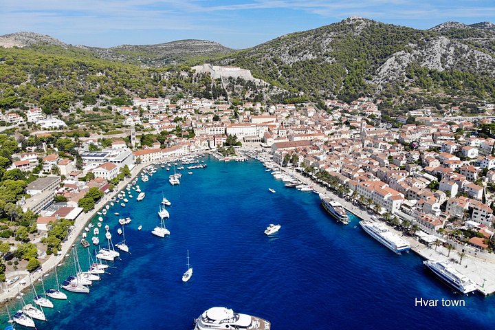 Tour en bateau rapide vers la Blue Cave, les lieux de Mamma Mia et l'île de Hvar depuis Trogir, Croatie, photo 21 | wizardtrip