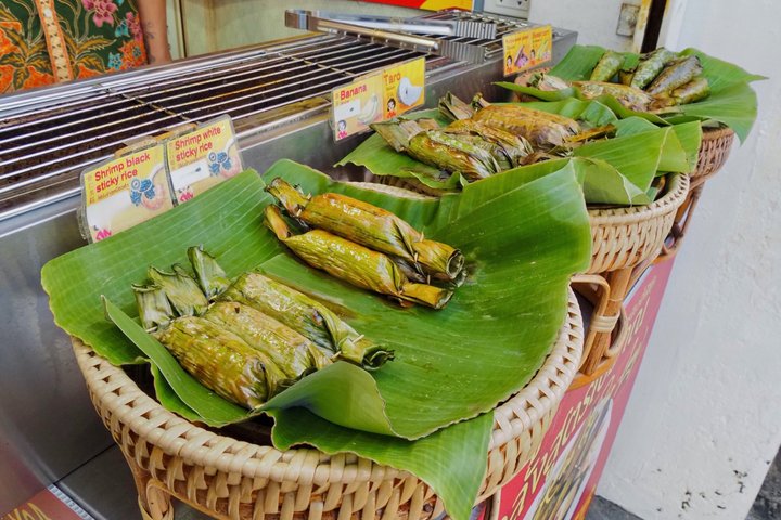 Tour della Città di Phuket: esplorazione del centro storico, degustazione di cibo locale, visita al tempio e punto panoramico del Grande Buddha, foto 12 | wizardtrip