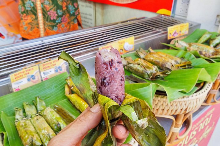 Tour della Città di Phuket: esplorazione del centro storico, degustazione di cibo locale, visita al tempio e punto panoramico del Grande Buddha, foto 13 | wizardtrip
