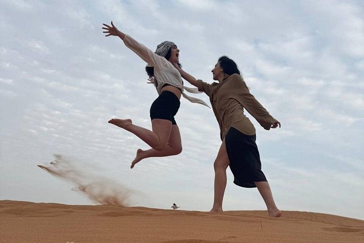Vivez un safari matinal exaltant dans le désert à Dubaï avec dune bashing, quad, balades à dos de chameau et sandboarding, photo 6 | wizardtrip