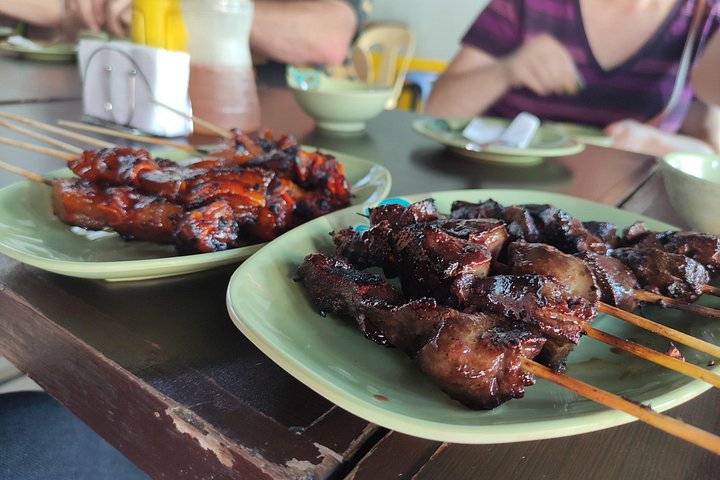 En livlig gademadstur i Manila, Filippinerne, der viser lokale delikatesser og kulturel fordybelse, foto 8 | wizardtrip