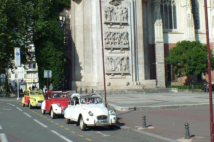 Tour Lille in een vintage 2CV cabriolet, verken de oude stad en bezienswaardigheden, foto 7 | wizardtrip
