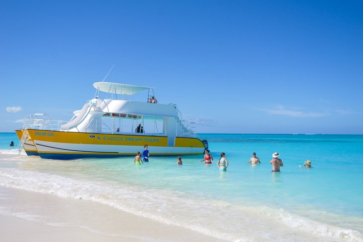 Genießen Sie eine halbtägige Bootsfahrt in Providenciales, Turks- und Caicosinseln, mit Schnorcheln und Leguan-Begegnungen, Foto 16 | wizardtrip