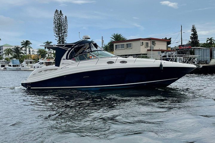 Private Yacht-Tour in Miami mit Stadt- und Flussblick, mit Annehmlichkeiten an Bord, Foto 22 | wizardtrip