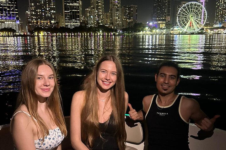 Tour privado en barco por Miami con vistas del horizonte y paseos por la isla, foto 8 | wizardtrip