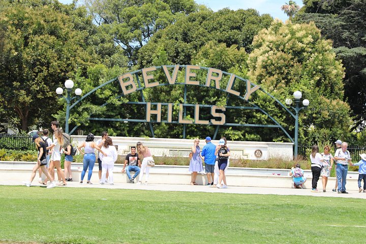 Een kleinschalige tour langs iconische bezienswaardigheden van Los Angeles zoals het Hollywood Sign en Rodeo Drive, foto 12 | wizardtrip