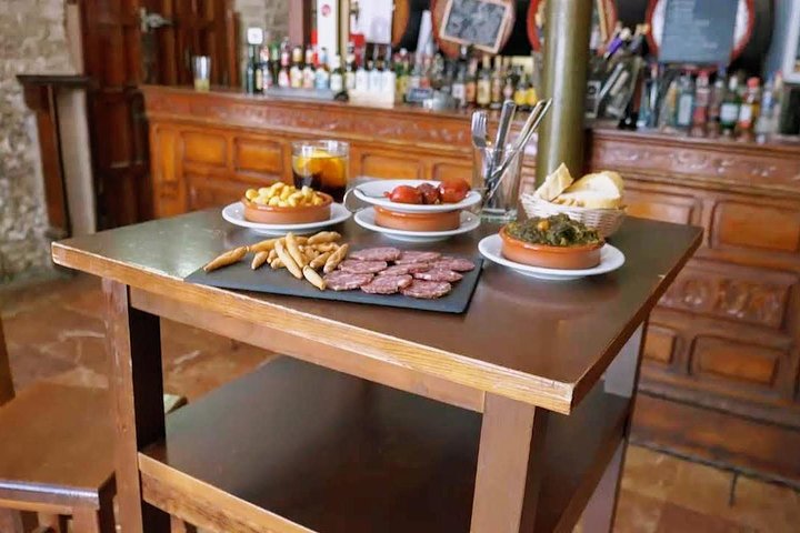 Uma exploração culinária de Sevilha, com tapas, vinho e cultura local, foto 7 | wizardtrip