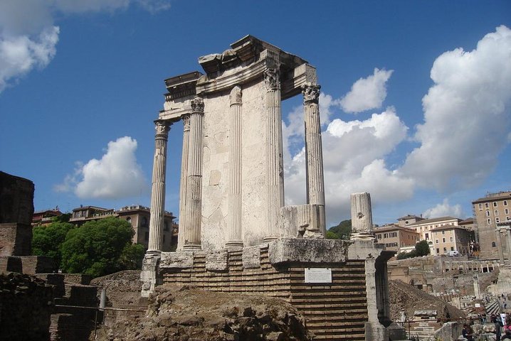 Tour guidato di gruppo delle meraviglie antiche di Roma: Colosseo, Foro Romano e Colle Palatino, foto 6 | wizardtrip