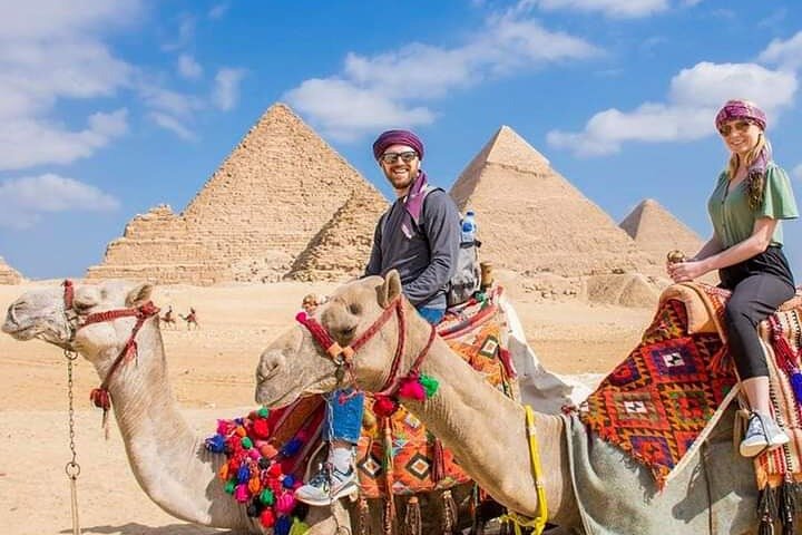 Visite tout compris des pyramides de Gizeh, intérieur de pyramide, Sphinx, balade à dos de chameau, déjeuner | wizardtrip