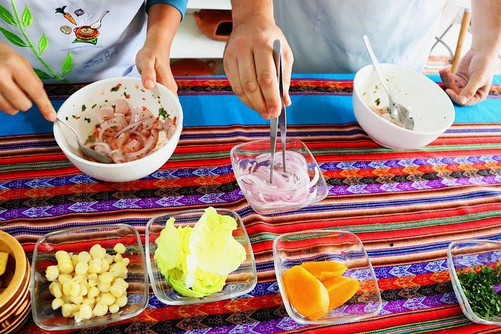 Peruviansk matlagingskurs i Lima, med markedstur og eksotisk fruktsmaking, foto 26 | wizardtrip