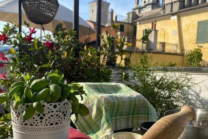 Matlagingskurs på taket i Genova: lær pesto- og ferskepastalaging med panoramautsikt over byen, foto 7 | wizardtrip