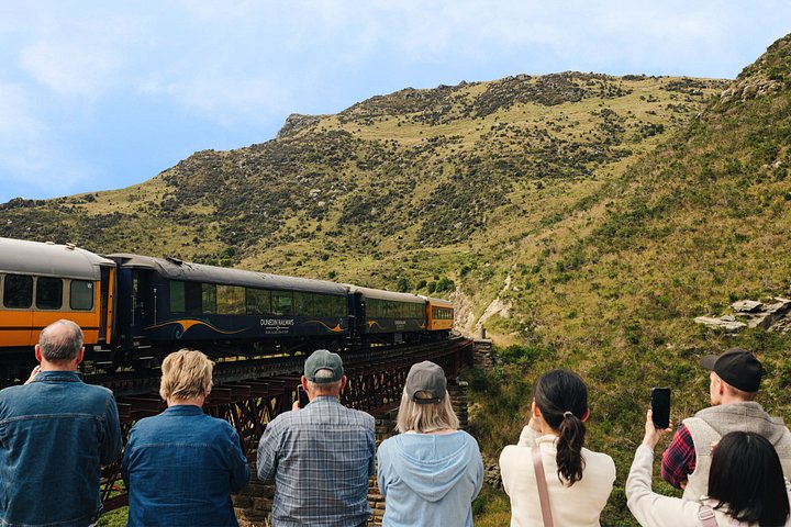 Viagem de comboio cénica pela Taieri Gorge, Nova Zelândia, com viadutos e túneis, foto 11 | wizardtrip