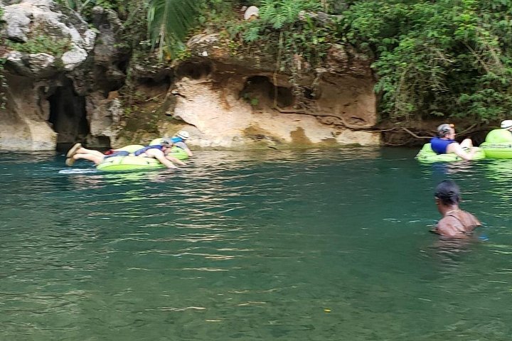 Experimente uma emocionante aventura de tubing nas cavernas pela floresta tropical e antigas cavernas Maias de Belize, foto 6 | wizardtrip