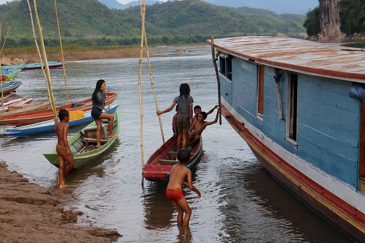 Passeio de dia inteiro às Cavernas Pak Ou e Cascatas Kuang Si a partir de Luang Prabang, foto 17 | wizardtrip