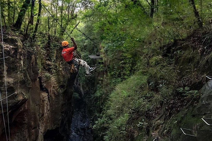 Erleben Sie Ziplining, River Tubing und Thermalquellen am Vulkan Rincon de la Vieja, Costa Rica, Foto 9 | wizardtrip