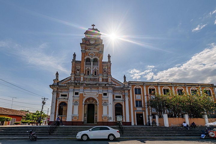 Full-day tour from Costa Rica to Nicaragua, featuring volcanoes, colonial Granada, and Lake Nicaragua, photo 19 | wizardtrip
