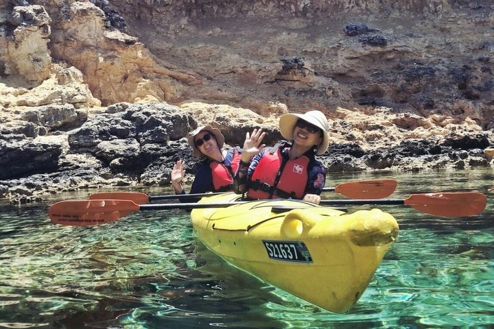Aventure guidée en kayak explorant les grottes de Comino et le Blue Lagoon depuis Gozo, Malte, photo 9 | wizardtrip
