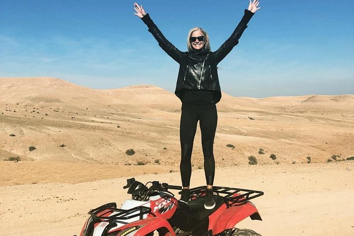 Experimente passeios de quadriciclo e camelo no Deserto de Agafay, perto de Marrakech, com um jantar show tradicional, foto 13 | wizardtrip