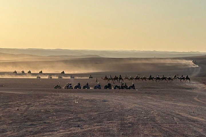 Experimente passeios de quadriciclo e camelo no Deserto de Agafay, perto de Marrakech, com um jantar show tradicional, foto 20 | wizardtrip
