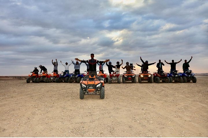 Experimente passeios de quadriciclo e camelo no Deserto de Agafay, perto de Marrakech, com um jantar show tradicional, foto 30 | wizardtrip