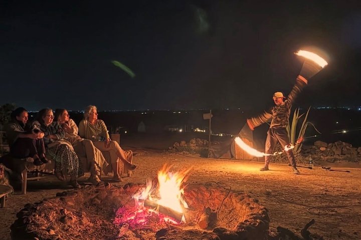 Experimente passeios de quadriciclo e camelo no Deserto de Agafay, perto de Marrakech, com um jantar show tradicional, foto 31 | wizardtrip