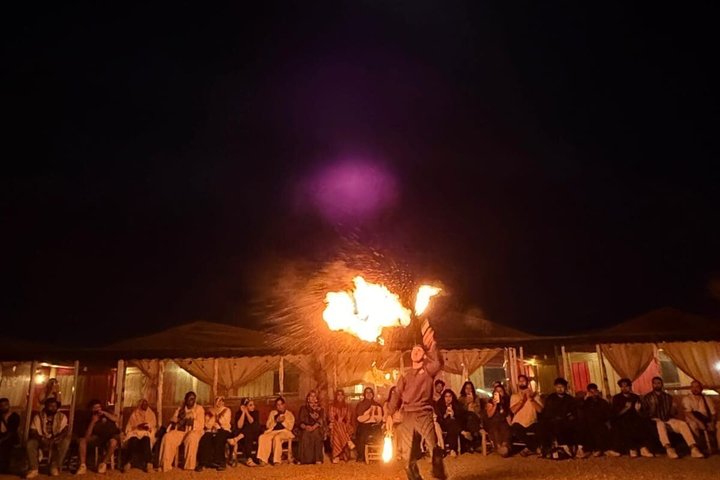 Experimente passeios de quadriciclo e camelo no Deserto de Agafay, perto de Marrakech, com um jantar show tradicional, foto 35 | wizardtrip